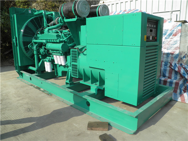 清镇发电车出租-柴油发电机散热器怎样散热