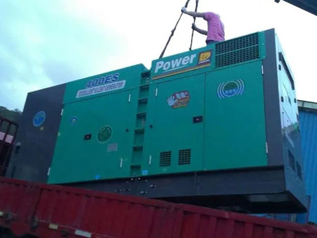 清镇柴油发电机组转速不稳定时，如何对发动机进行维护？