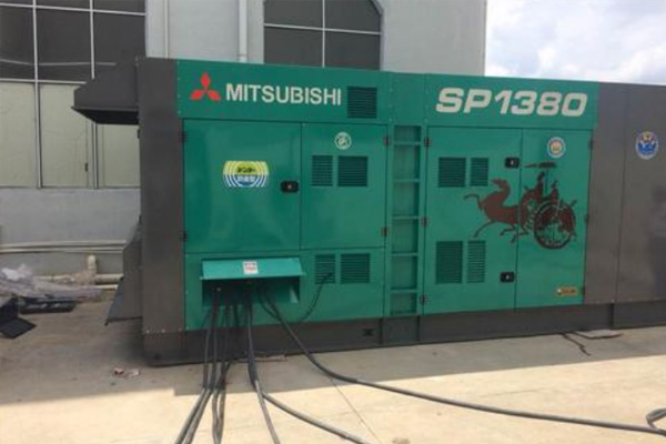 清镇为什么有些柴油发电机组的输出电压可以调节？