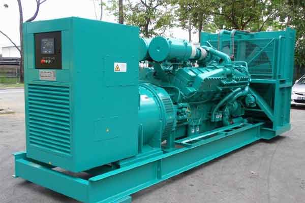 清镇柴油发电机组电压不稳定怎样维修？