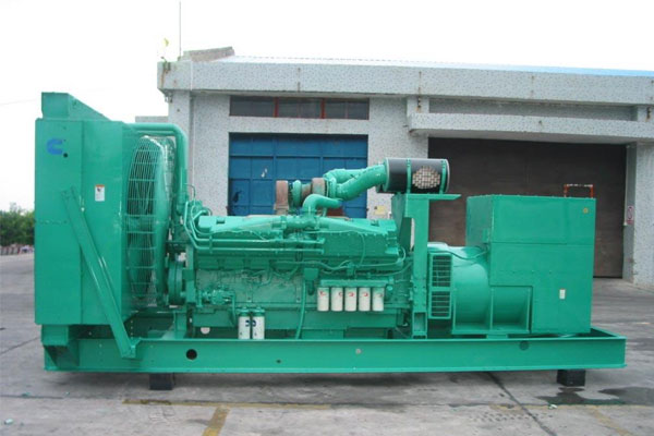 清镇工厂发电机应急发电时如何更准确地检查发电机状态？