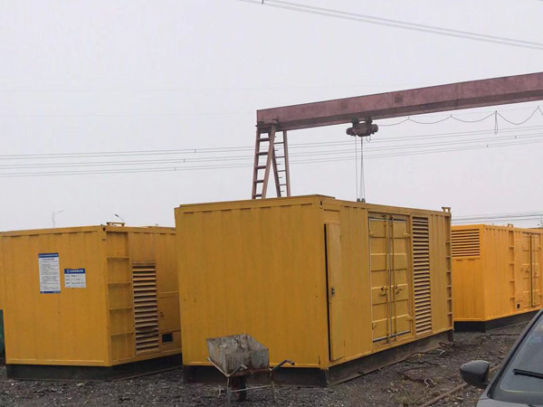 清镇100kw柴油发电机组每小时油耗？